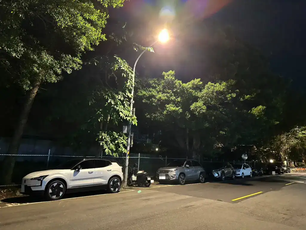 金華街路邊停車格
